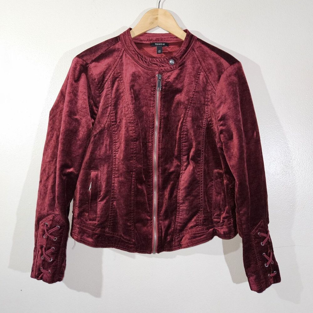 Torrid Velvet Moto Jacket Size 00 Red Wine Burgundy Lattice Sleeve Crop Back M/L